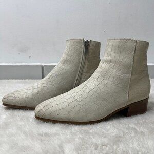 AQUATALIA Women's White Leather Fuoco Python Embossed Boots Shoes Size 7